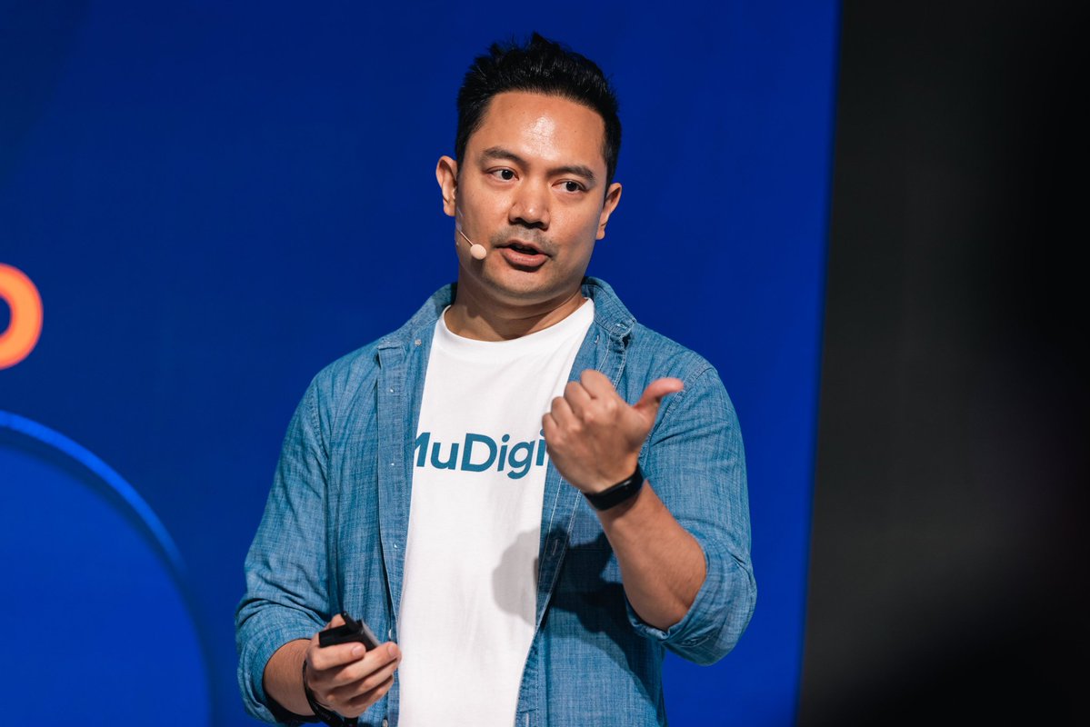 psalmuhear's tweet image. Okay, most people in the web3 space still don’t realize what @MuDigitalHQ is really doing on @monad.

Let me make it simple 

You know how you can stake tokens and earn yield???
Now imagine earning yield not from some random DeFi pool but from real companies and governments in…