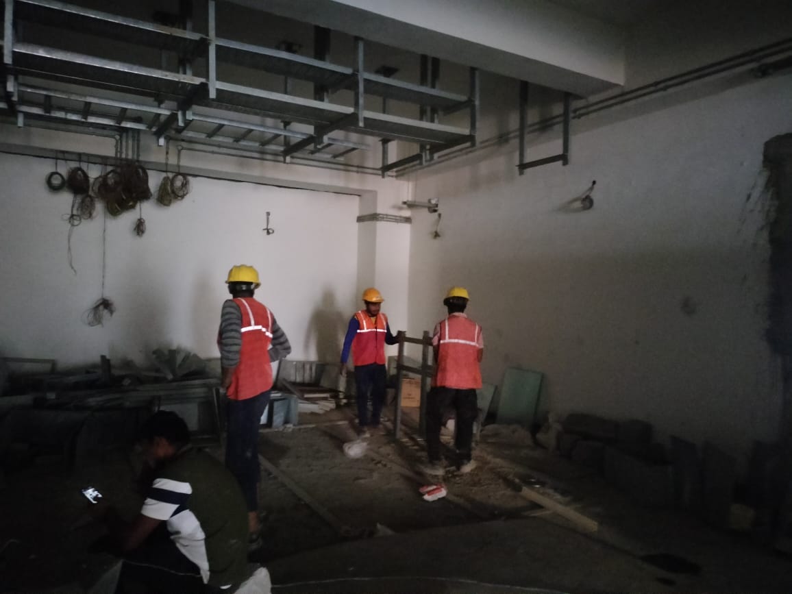 Patna Metro’s Priority Corridor work in full swing - finishing touches underway at Malahi Pakri and Khemnichak stations! 🚇