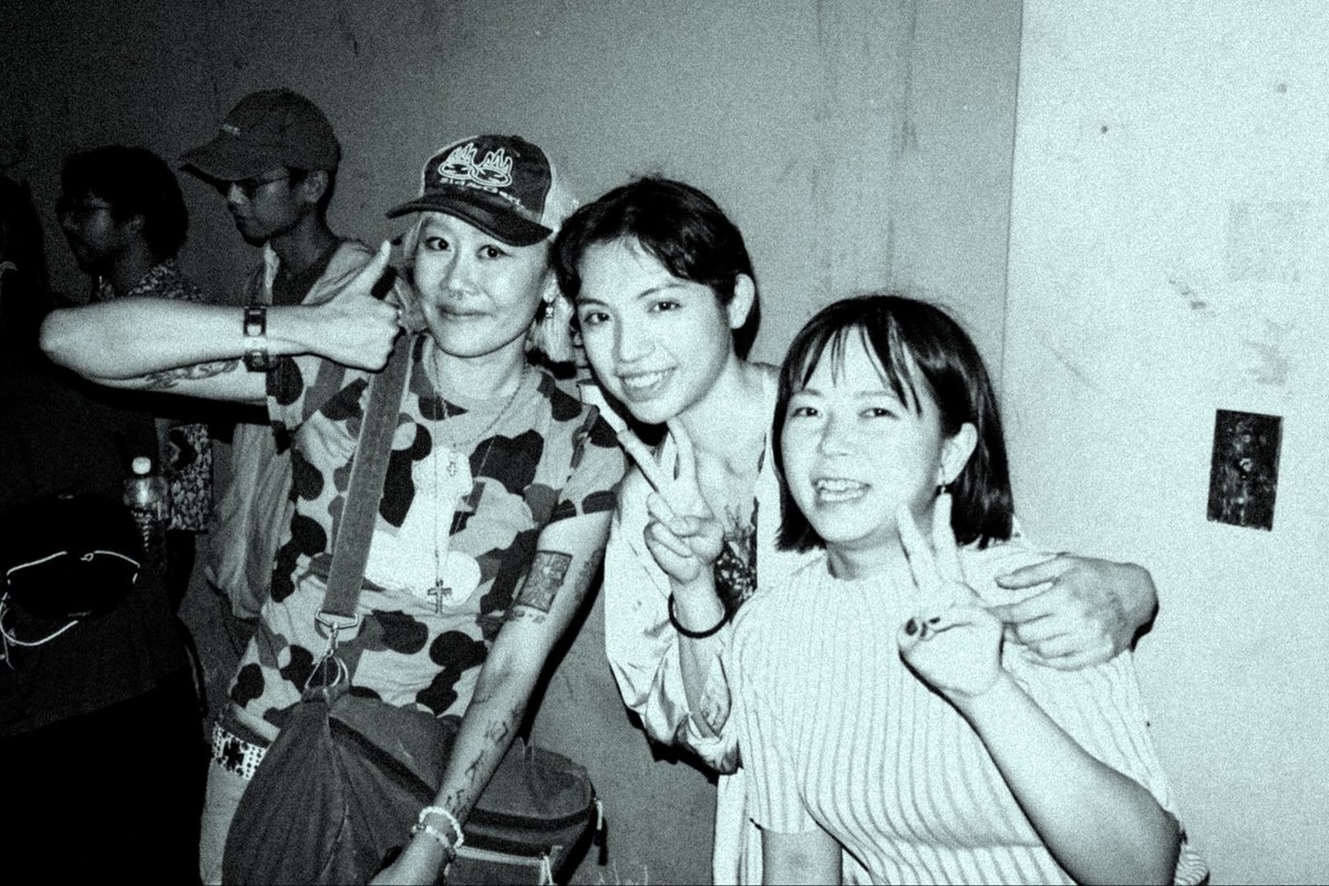 〜野流台湾ツアーの思い出〜
現地で一緒に演奏させていただいた素敵なシンガー、リカさんと！
フレンドリーにしてくださってとても嬉しかったです♪