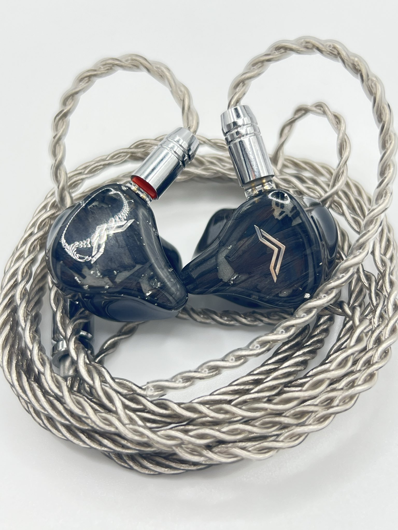 イヤホン Aur Audio Neon Pro 感想】AüR Audio Neon Pro｜オー豚太郎