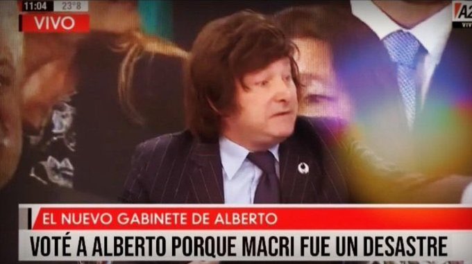 Presidente <a href="/JMilei/">Javier Milei</a> usted es un mentiroso o un desmemoriado
Hablo ayer de los “enojaditos con Macri”que votaron el regreso del kirchnerismo cuando USTED MISMO CONFESÓ HABER VOTADO A ALBERTO, CRISTINA Y MASSA

Usted nos toma por idiotas no? 
El domingo ni en pedo te vuelvo a votar