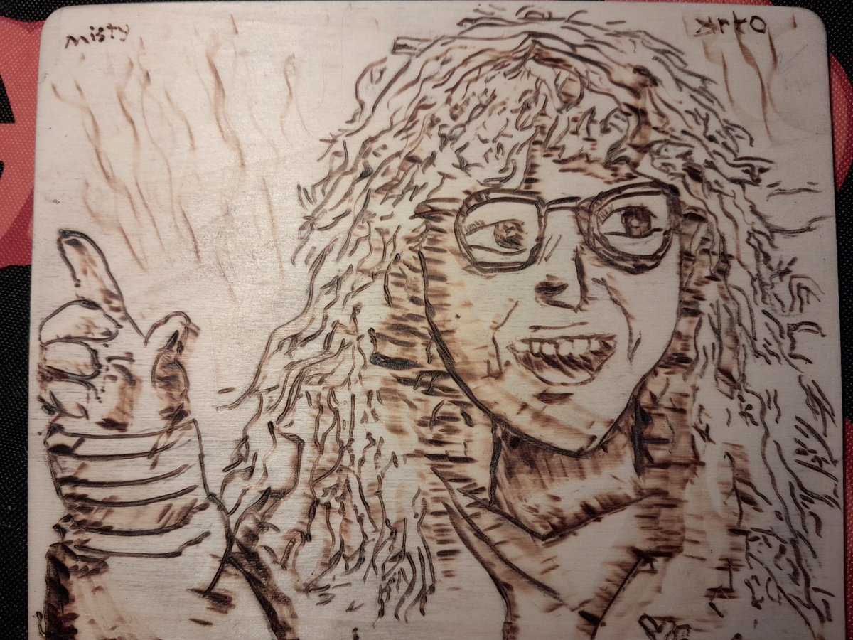 jinx3dghost's tweet image. yellowjackets woodburning things :3 Misty and Natalie respectively! (refs in replies)

#yellowjackets #mistyquigley #nataliescatorccio
