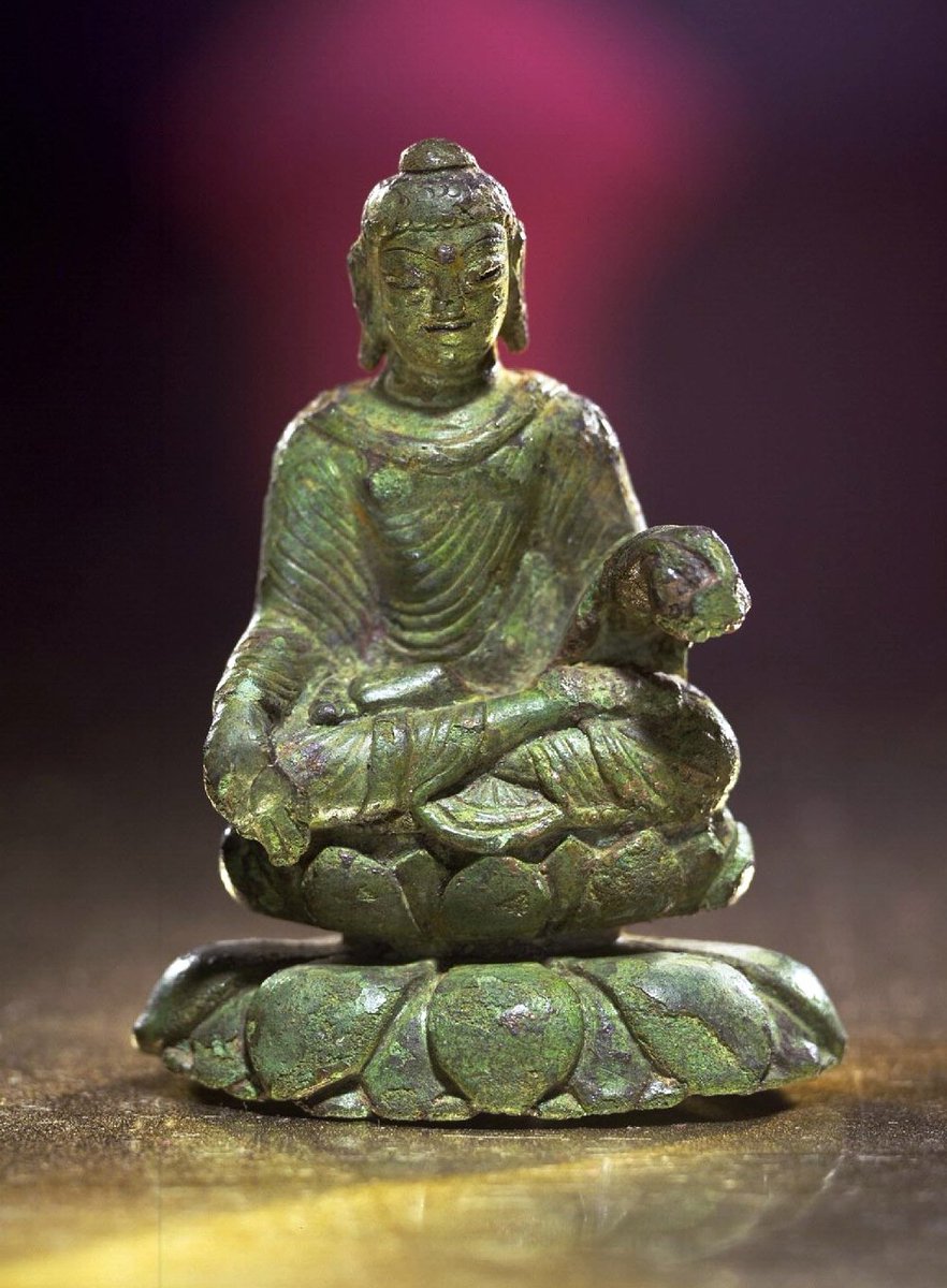 archeohistories's tweet image. The Viking Buddha ..... 

In July, 1954, a small bronze buddha was unearthed in Helgö, Ekerö Island in Sweden, when archeologists were searching and digging a Viking ruin. It is now in the National Historical Museum, Stockholm.

A quote from the original report. &quot;The face is…