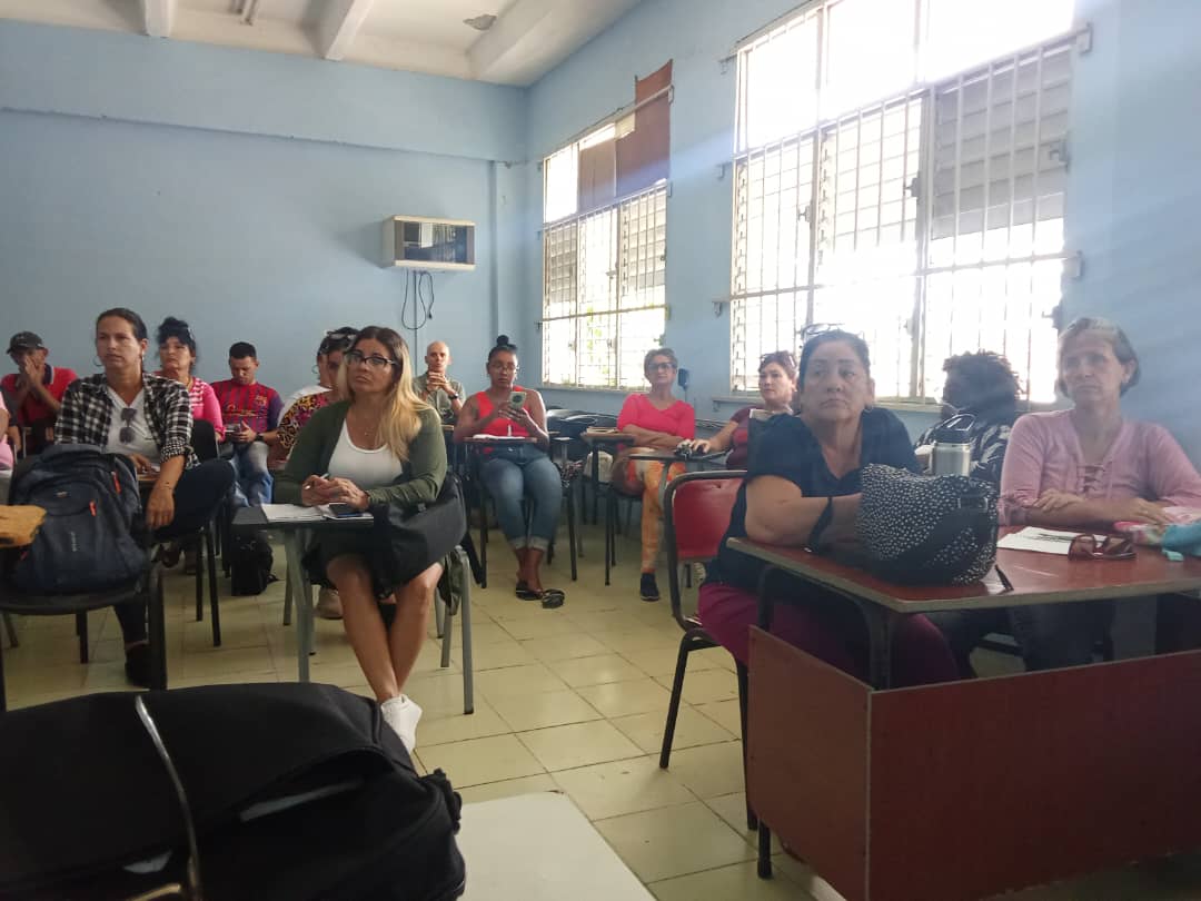 eduardo_yovanis's tweet image. En conclusiones de la visita realizada por la Asamblea Municipal del #PoderPopular de #SanctiSpíritusEnMarcha a la demarcación del Consejo Popular Garaita se brinda una actualización de la situación Higiénica Epidemiológica de nuestro municipio.
#CubaPorLaVida 
#CubaPorLaSalud