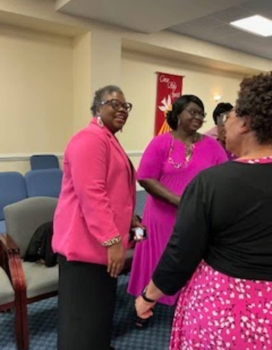 CFamC's tweet image. B. Jacqueline Jeter did a phenomenal job as the CFC guest speaker sharing her journey for the Annual Breast Cancer Awareness Sunday. She has seen the goodness of God and inspired many.🙌🏾 "You don't have to understand the HOW when you know the Who,"  B. Jacqueline Jeter Trust God!