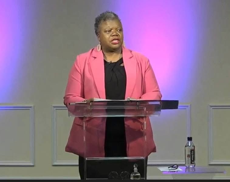 CFamC's tweet image. B. Jacqueline Jeter did a phenomenal job as the CFC guest speaker sharing her journey for the Annual Breast Cancer Awareness Sunday. She has seen the goodness of God and inspired many.🙌🏾 "You don't have to understand the HOW when you know the Who,"  B. Jacqueline Jeter Trust God!