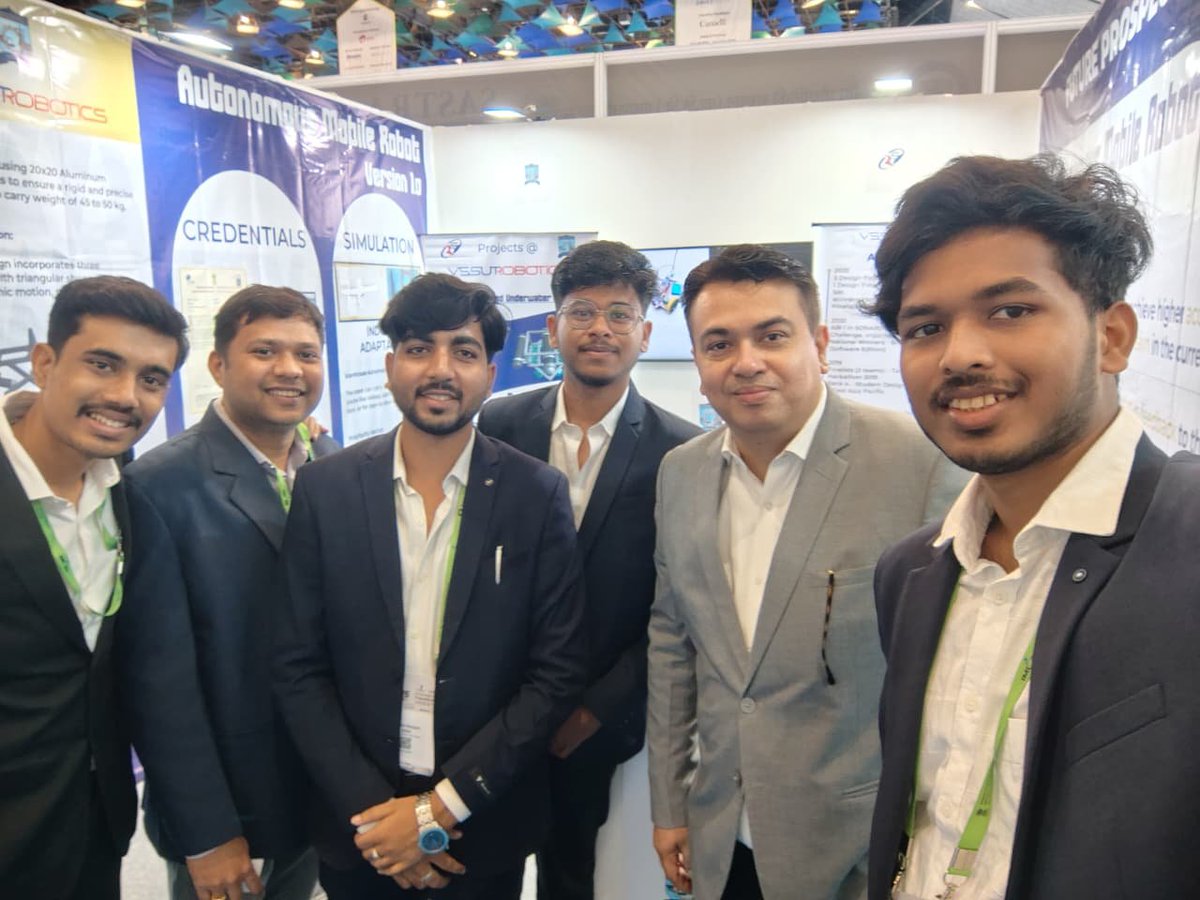 VSSUT_official's tweet photo. @MahalingMukesh Visit of Mr Gautam J, 2002 VSSUT Alumni, working as a client advisor, Government Business. https://t.co/u4KFesYnjX