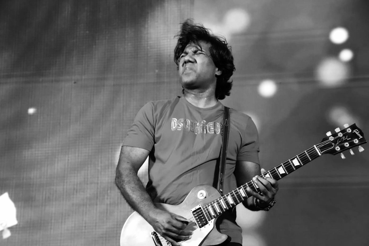 Adam Avil tweet media