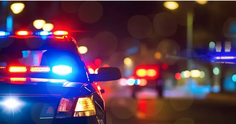 🇱🇾 مدير أمن بنغازي يكشف تفاصيل جريمة مروعة:
العثور على جثث 7 أطفال ووالدهم داخل سيارة في منطقة الهواري
التحقيقات أظهرت أن الأب أطلق النار على أطفاله الستة
 فيما وُجد السابع داخل حقيبة الأمتعة وعليه آثار تعذيب
 يُرجّح أنه قُتل قبلهم بساعات
#ليبيا #بنغازي #جريمة_بنغازي