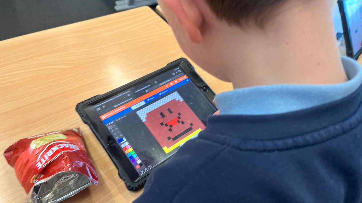 StBernardsPS's tweet image. 🎮💻 P6 lunchtime coders explored MakeCode.com to design and build their own arcade games! 🕹️ Incredible creativity, problem-solving & perseverance on show!🔥 Thank you again to our amazing #DigitalPAT leaders! 👏
#codeweek2025 @CodeWeekEU @MSMakeCode @DL_for_All
