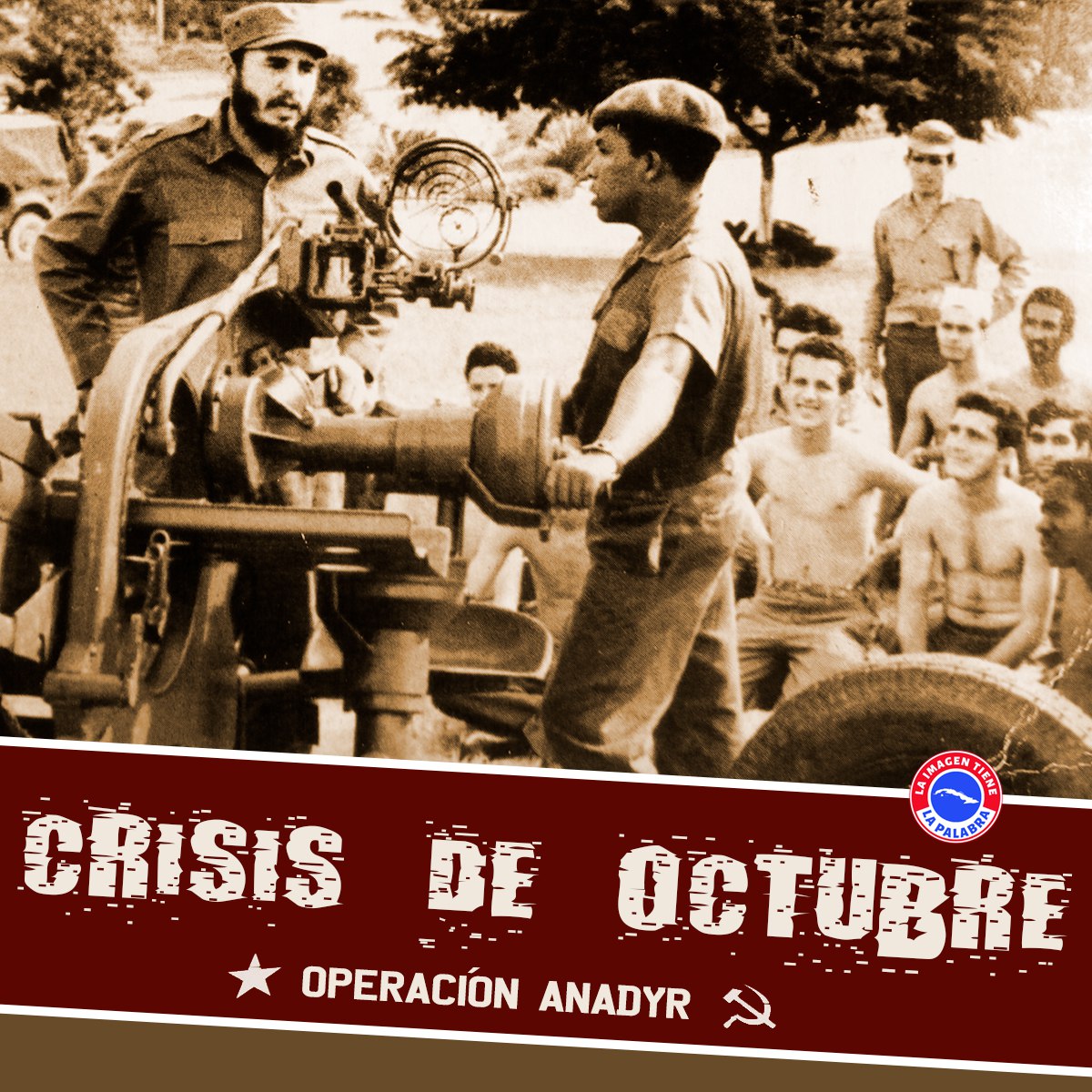 🇨🇺 En octubre de 1962, el mundo contuvo la respiración. 🇨🇺 Esta imagen captura la determinación de Cuba ante la Crisis de Octubre (Operación Anadyr). Un pueblo unido, dispuesto a defender su soberanía a toda costa. 
#Cuba
#CubaViveEnSuHistoria