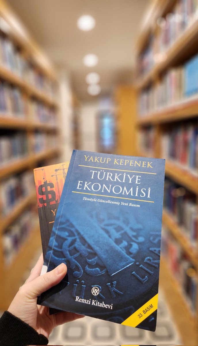 Ekonomi dünyasını raflarımızda keşfedin! ✨

#ekonomi #kütüphane #istanbul #limanhanı #araştırma #reklam #kaynak #araştırma #bilgi #eserler #veritabanı #dünya #instagram #tavsiye #kitapsözler #koleksiyon #eminönü #okumasalonu #dijitalleşme #yazar #tarihibina #güncel #akademi