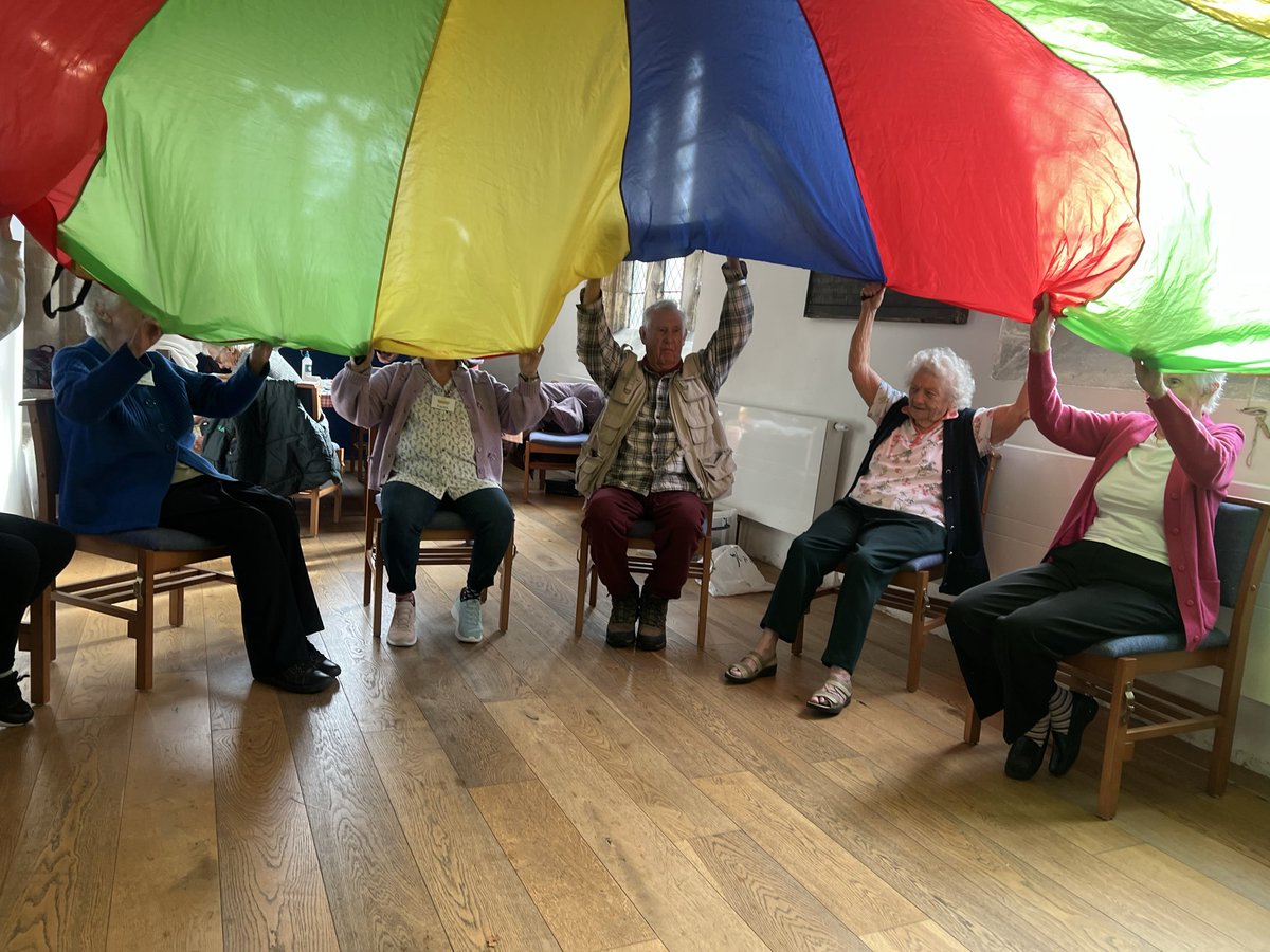 GorillaManFitn1's tweet image. Seated Fitness at Greet, Eat n Meet with Collingham Parish Council at South Scarle Community Centre this morning 💪🏋️♀️ #seatedfitness #communityproject #fitnessjourneycontinues2025 #adaptivefitness #greeteatmeet