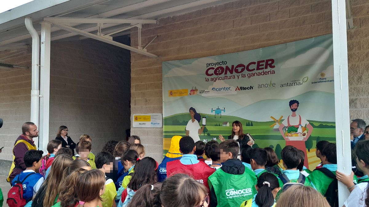 Vuelve el proyecto 'Conocer la Agricultura y la Ganadería' con el apoyo del MAPA y su estrategia “Siembra, crece y cosecha tu futuro”... fhalmeria.com/noticia-36997-…