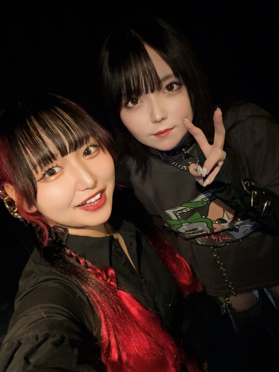 本カノ tweet media