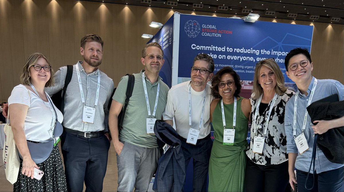 Sandy_REACHLab's tweet image. The day just keeps getting better! Surrounded by #strokerecovery #researchers, #physiotherapists who truly care about finding answers to support people living w/ stroke and who see #exercise as an important component of stroke recovery.