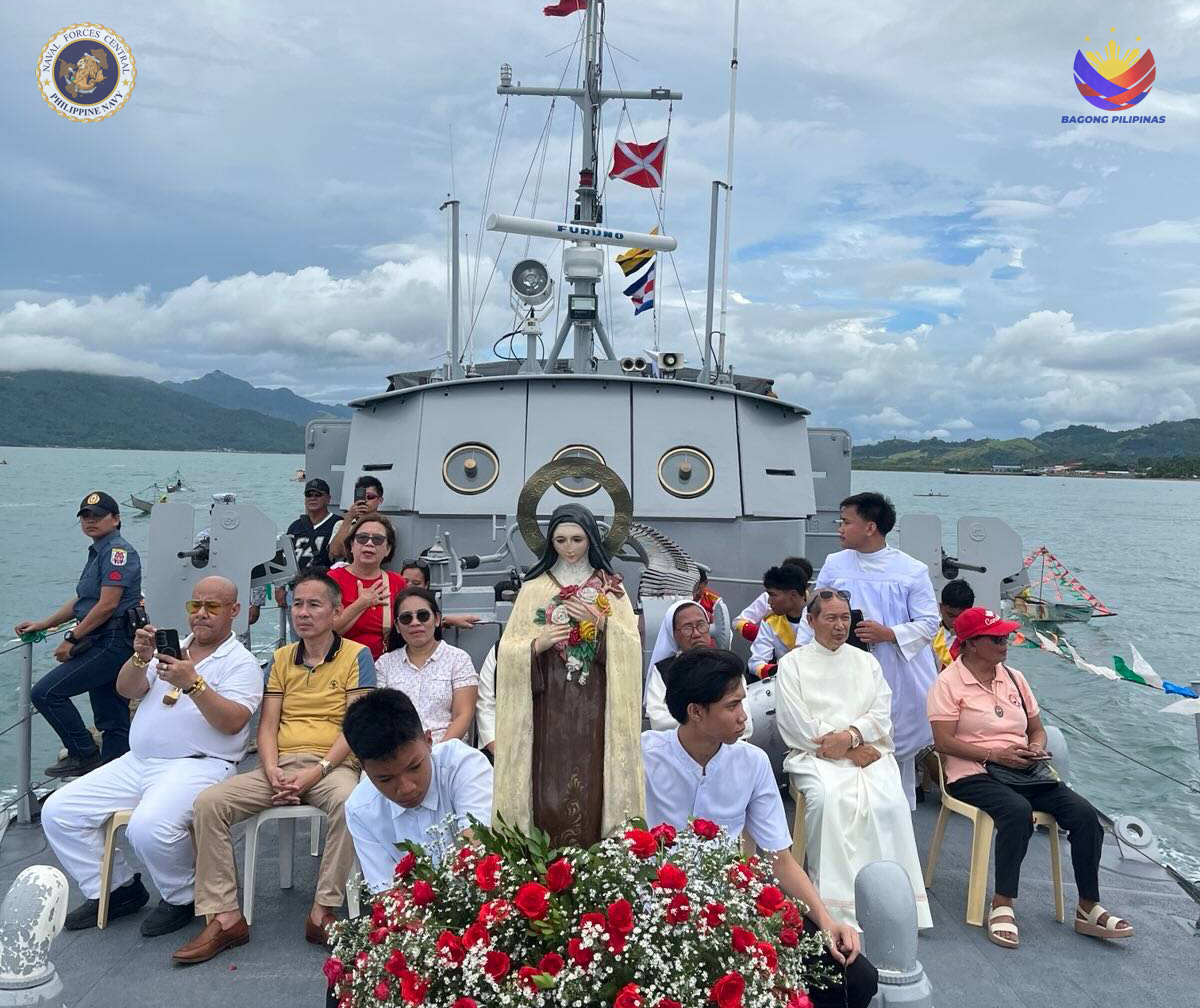 Philippine_Navy's tweet image. FAITH AND SERVICE | PH #Navy takes part in the fiesta celebration of the Diocesan Shrine of St. Thérèse in Calubian, Leyte
👉🏽facebook.com/share/p/1Ct9vF…
#ProtectingtheSeasSecuringOurFuture
#ModernandMultiCapablePHNavy
#OneAFPOnePhilippines
#StrongAFPStrongPhilippines