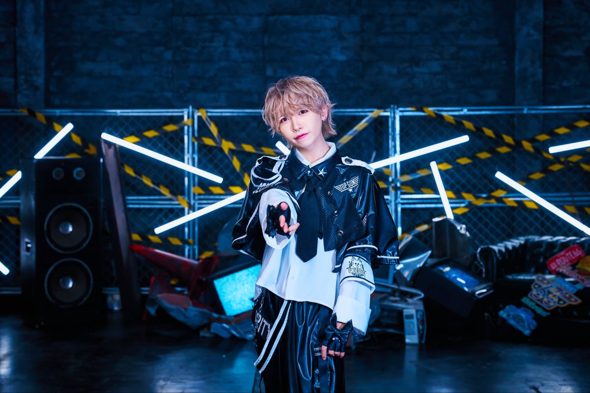 underdog_info's tweet photo. 【　𝑵𝒆𝒘 𝑬𝒓𝒂 𝑽𝒊𝒔𝒖𝒂𝒍　】

»»»━━✧✦✧━━━━━✪✪✪━━»»»

─ こむぎ (@und_komugi )──

���─ Color：WHITE 🤍  ───

「こむぎ色に染まっちゃえ〜🐶」

»»»━━✪✪✪━━━━━✧✦✧━━»»»

12/1(月)
「ONE STEP BEYOND」@ 1000CLUB  
新体制お披露目

#UNDEЯDOG  
#アンド https://t.co/AxuihWbpZU