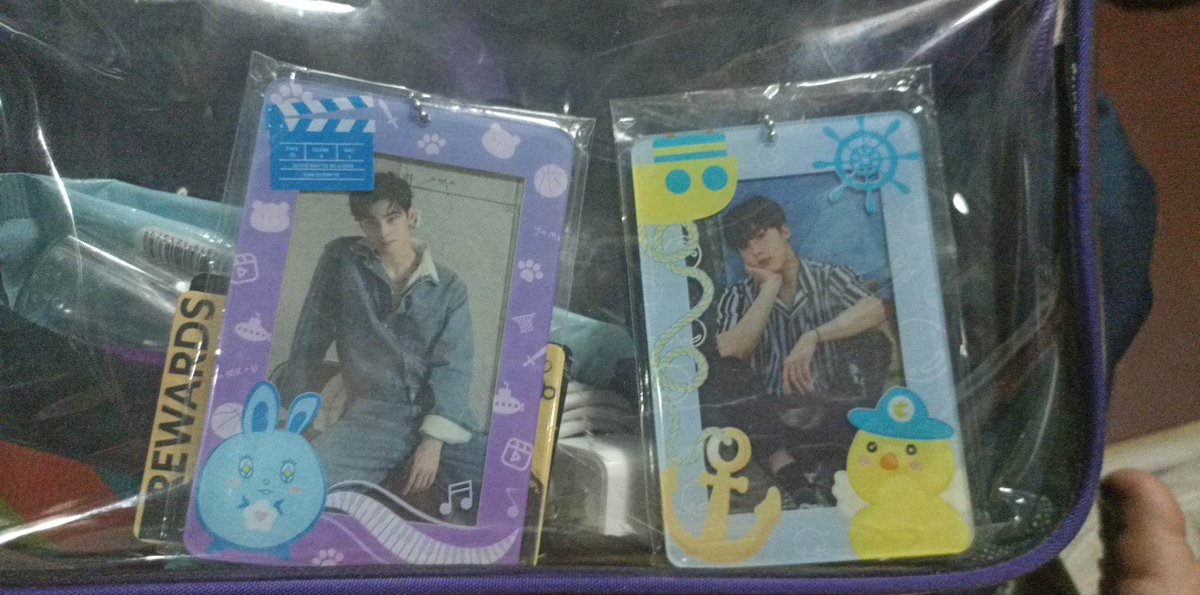 First batch of acrylic fan-made merch I made 🥰

#PixieForged