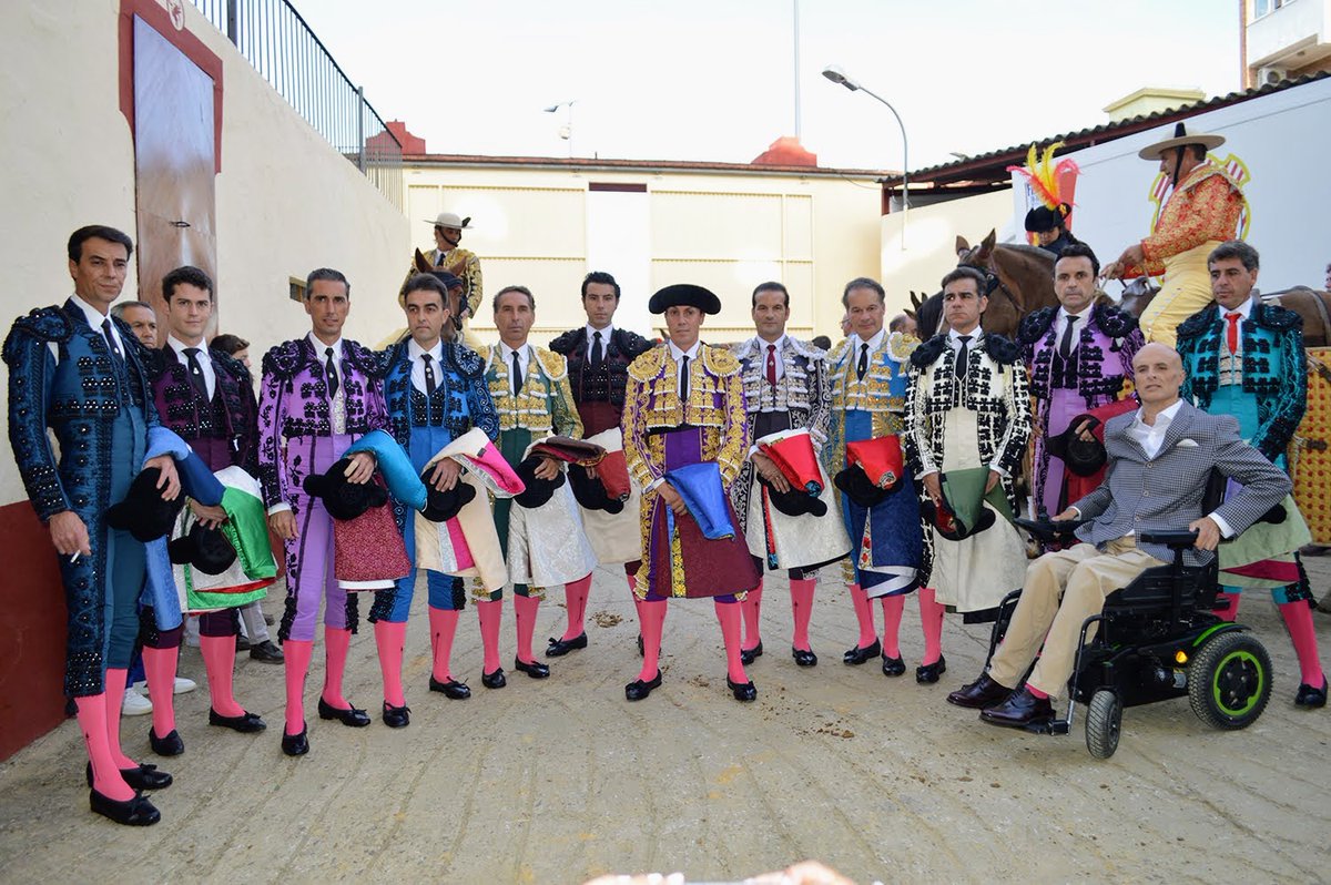 ¡¡¡¡¡¡¡¡¡¡¡¡¡ ELLOS !!!!!!!!!!!!

ALMENDRALEJO&amp;ANGULO 18 DE OCTUBRE DE 2025.
<a href="/Tomasangulo8/">Tomas Angulo</a> Fotos: <a href="/fjcampos1960/">Fco Javier Campos</a> #cuestióndeFE #FE #ArgumentosParaCreer #ElReyDeLosLocosSoyYo