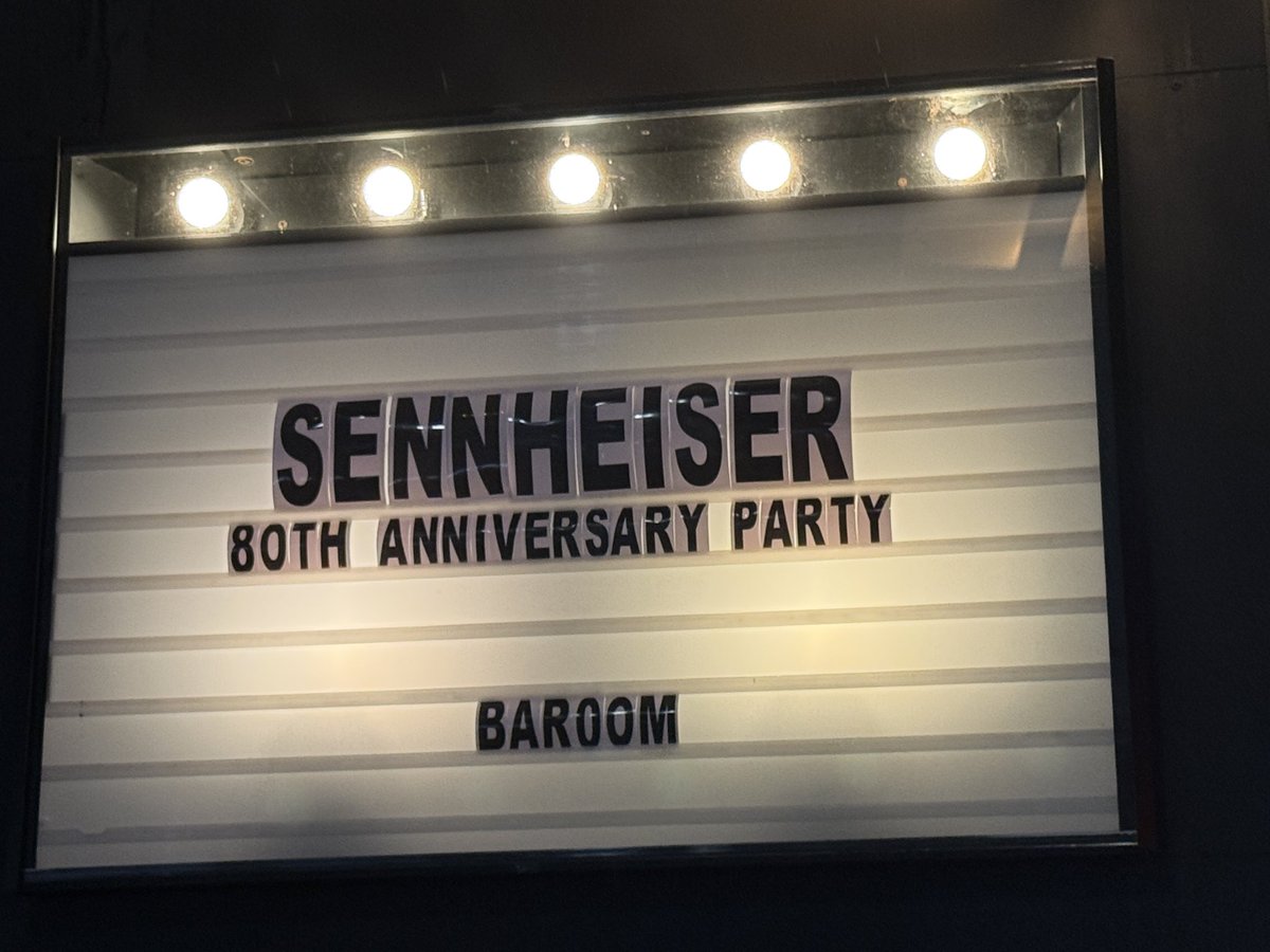 pw_audio's tweet image. 【本日の取材】ゼンハイザーの創業80周年記念イベントが開催されました！CEOのアンドレアス・ゼンハイザー博士も来日、日本との強力なパートナーシップについての感謝の言葉を述べました
ゼンハイザーのマイクを長年愛用しているKOTETSUさんのライヴにも感動です！
#ゼンハイザー
#SENNHEISER