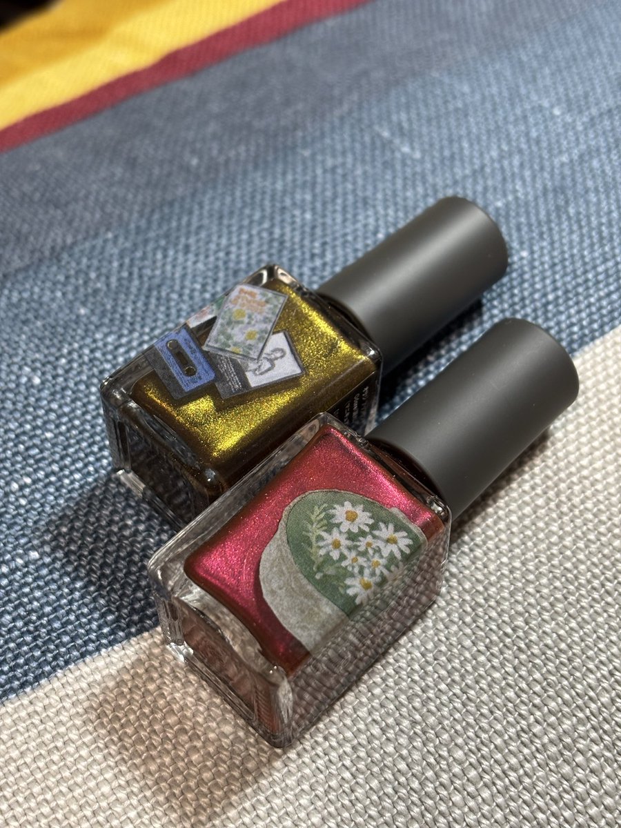 Nontan1004's tweet photo. 初見はこの���色がお気に入りなんだけど、他の色も素敵だよね〜どれから塗ろうかな〜〜🥰🥰🥰 #OSAJI #hirameki #odore https://t.co/BMJ5OlPkcO