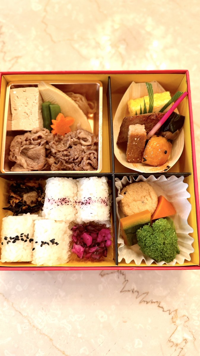 so__much's tweet image. 2025.10.21
なんと！人生初の講演をしました。

PRTIMESの丸花さんが【渡部ロケハン好き】というご縁からオファーを頂き、放送作家の西村さん、澤井さんと登壇。メラメラと燃える瞬間を感じられた人生のハイライトな夜。…