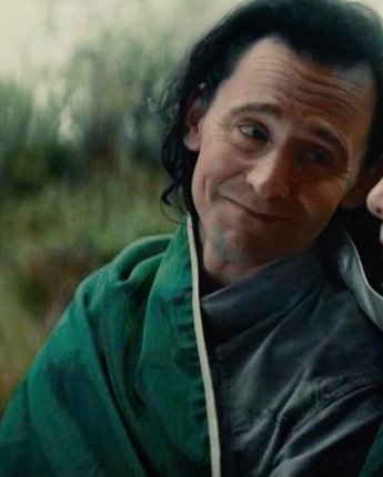 itzstark_am's tweet image. Bro Doesn't Wants That Cookie He Wants To Devour That Cookie💔😭
#loki #sylvie #sylki #mcu