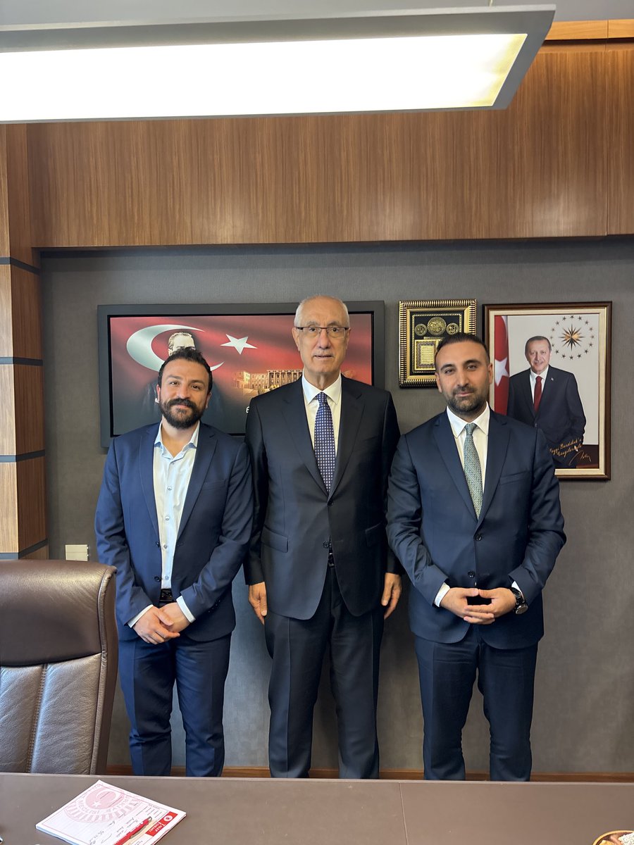 📍TBMM

Bingöl İl Genel Meclis Üyemiz Emre BULŞU ile Erdal ALTINOK kardeşlerim ziyaretimize geldiler.
Nazik ziyaretleri için teşekkür eder, çalışmalarında başarılar dilerim.