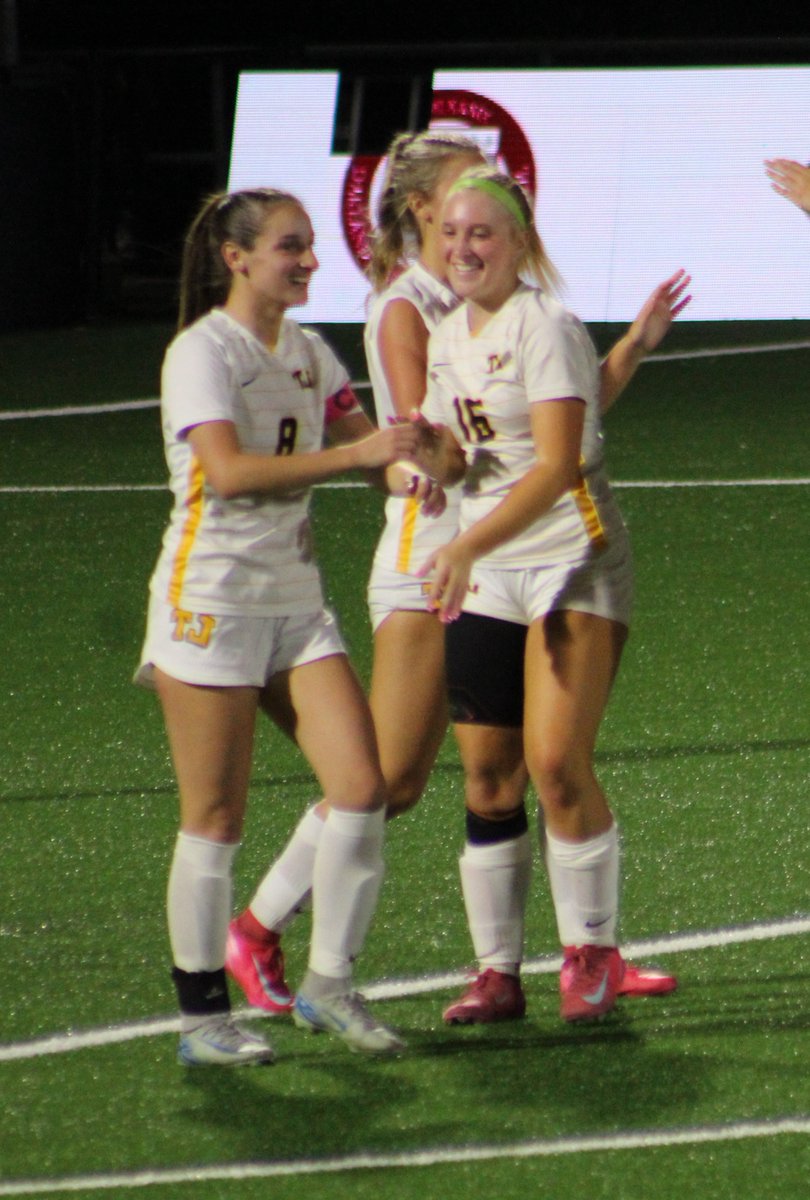 Congratulations to Sami Maglicco and Denika Bergman for making the WPIAL girls soccer goal scoring leaders 2025 final regular season list

<a href="/sami_maglicco/">sami maglicco</a>- 25⚽️ (96 career high school goals)
<a href="/deni_bergman688/">Denika</a>- 10⚽️

post-gazette.com/sports/high-sc…

#WErTJ 
#TJSoccer
<a href="/wjhsd/">West Jefferson Hills SD</a>
<a href="/TJHSJaguars/">TJHSJaguars</a>