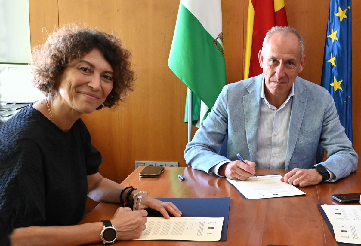 Nuestro municipio será sede de la Cátedra de Flamenco, gracias al acuerdo firmado con <a href="/CulturaCuenta/">➧ Agencia Andaluza de Instituciones Culturales</a> y <a href="/pablodeolavide/">Pablo de Olavide</a>

Un orgullo que Tomares forme parte de este proyecto tan especial que busca investigar, formar y difundir el flamenco, un arte que forma parte de nuestras raíces