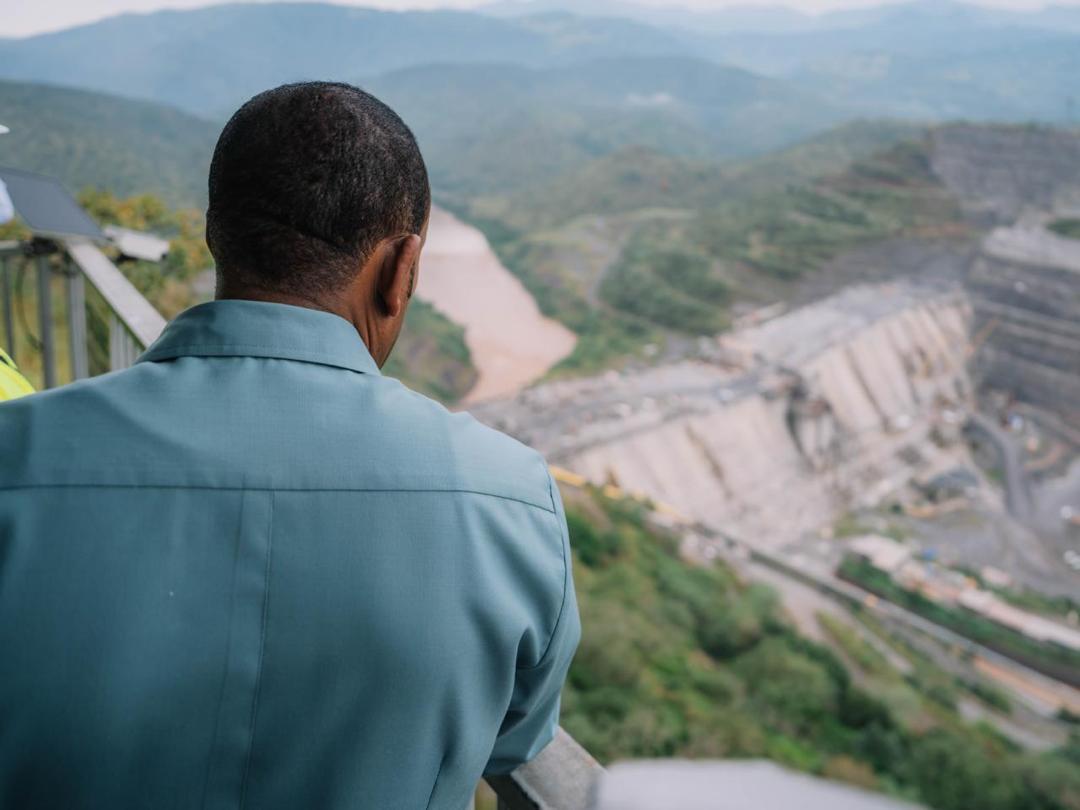 AbiyAhmedAli's tweet image. Today, we begin the Council of Ministers’ macroeconomic evaluation for the first 100-days of the Ethiopian calendar year 2018 with a visit to the Koysha Hydroelectric Power Project. Since my last review, the project has shown remarkable progress, now standing 128 meters high and