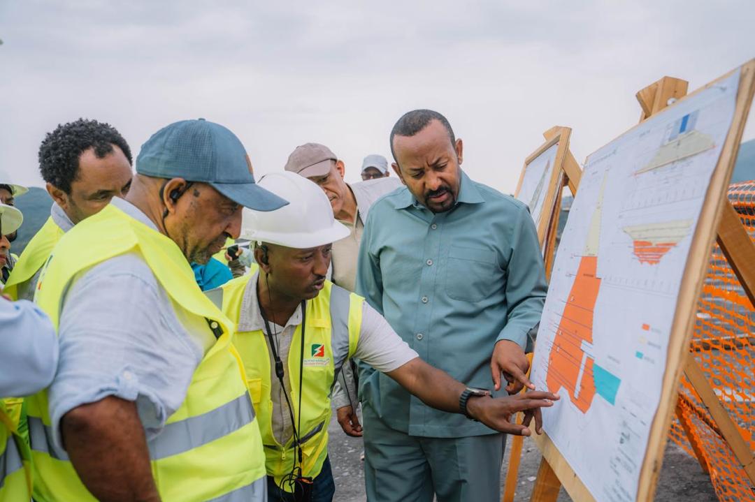 AbiyAhmedAli's tweet image. Today, we begin the Council of Ministers’ macroeconomic evaluation for the first 100-days of the Ethiopian calendar year 2018 with a visit to the Koysha Hydroelectric Power Project. Since my last review, the project has shown remarkable progress, now standing 128 meters high and
