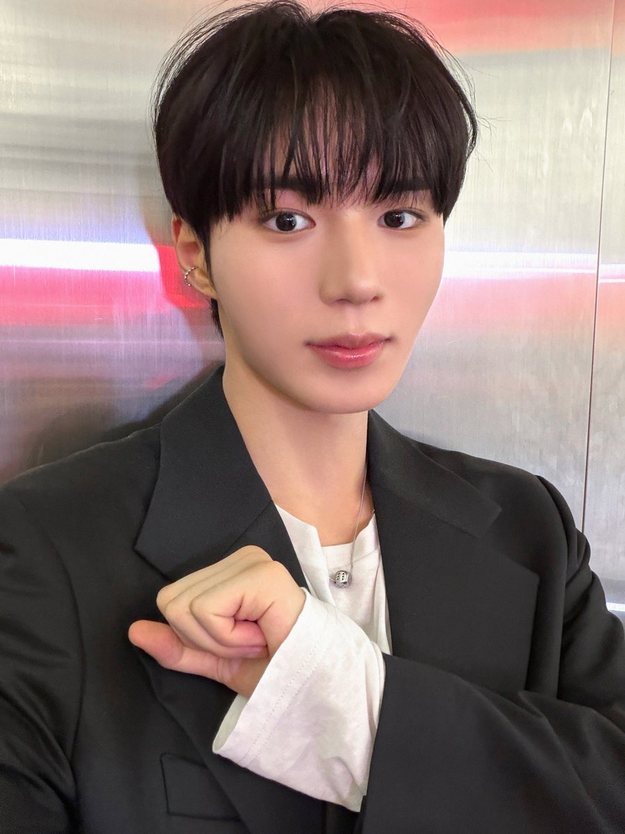 ALPHA DRIVE ONE Global Official Fanclub Early Bird 모집 D-3

📅 ~ 2025.10.26 11:59PM (KST)
🏎️ artist.mnetplus.world/main/stg/ald1/…

#ALPHADRIVEONE #ALD1
#알파드라이브원
#JUNSEO #준서