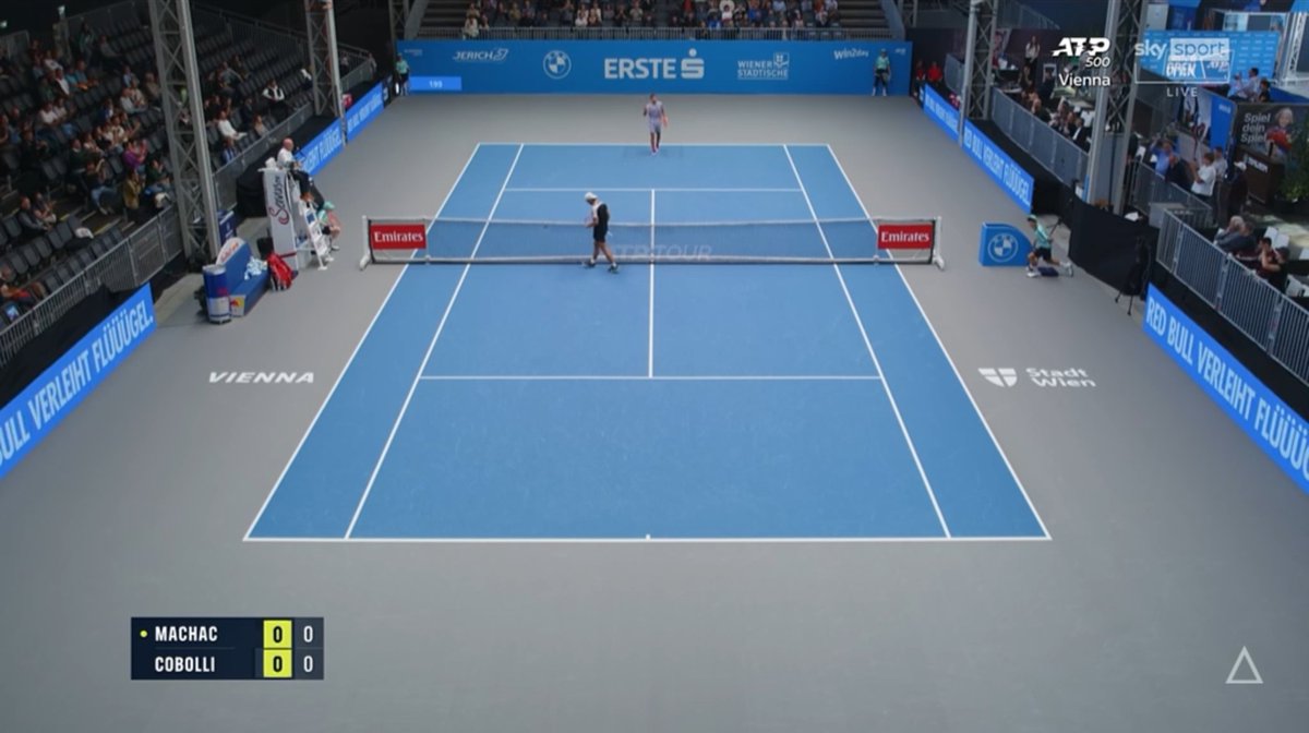 quindicizero's tweet image. Cobolli è perfetto al servizio e vince il primo set al tiebreak contro Macháč.

0 palle break concesse all’avversario e soltanto 6 punti persi al servizio.