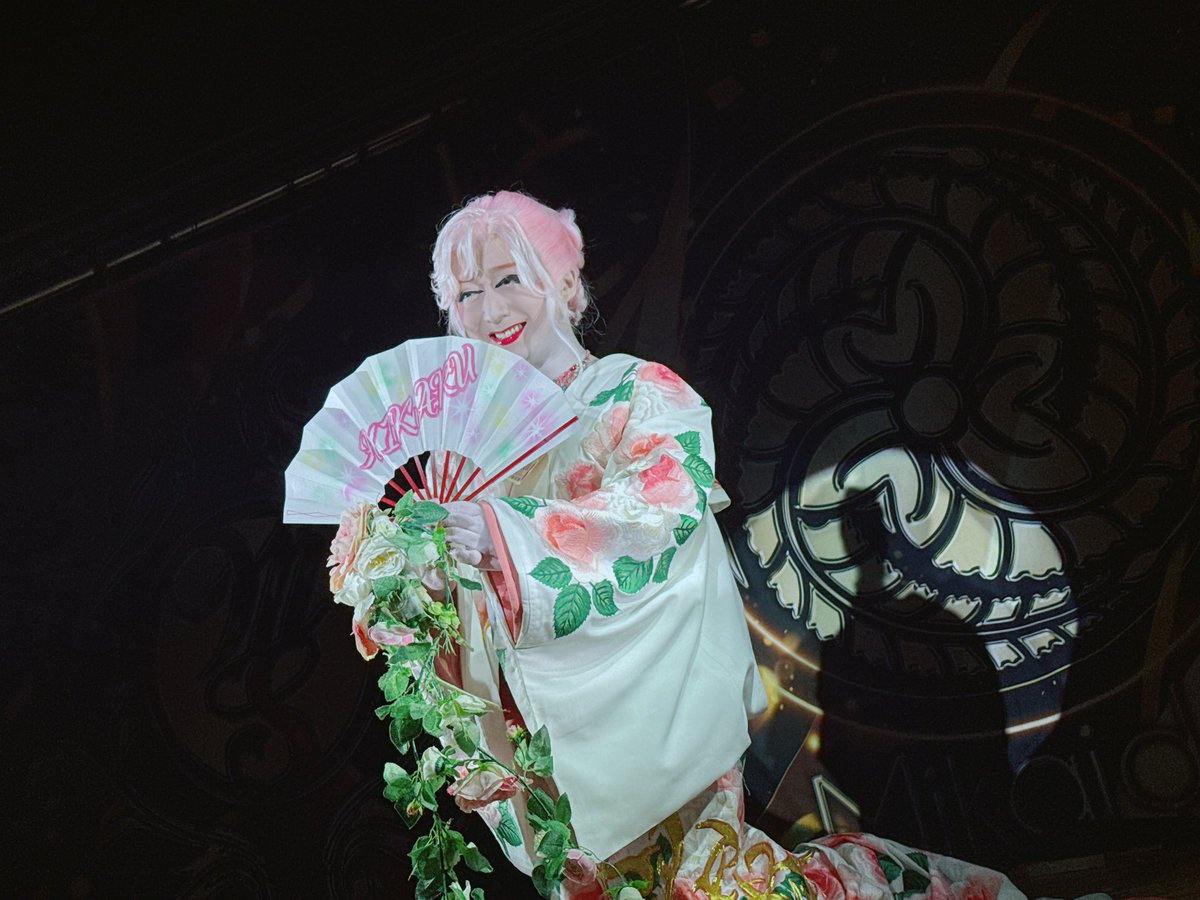 02Anam's tweet photo. 2025.10.22     大平楽
見海堂劇団さん🪭✨

推せる！！楽しい！！好き！！
今回のお芝居もアドリブ多くてずっとおもしろかった！！！
たくさん笑ったな〜っ🤣🤣
代表さんと虎之介くんの掛け合い好きだった‼︎☆
代表さんずっと喋って暴走してておもしろかった🤣🤣笑

見海堂劇団さん良い匂いする💓← https://t.co/mCayOM47NS