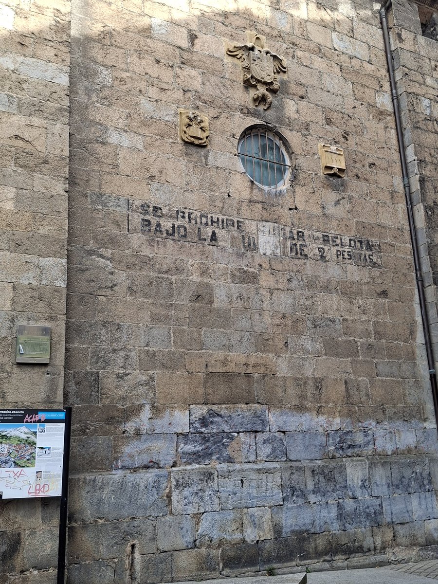 Ni, "seprohibe"aurrien jaiotakue naiz.
Eta Elizkalekue gainera.
Kasta.