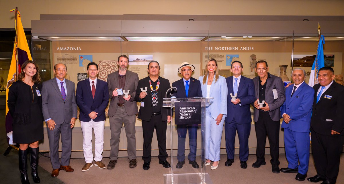 DavidRamirezPO's tweet photo. Hace un mes asistíamos a celebración de la Cultura Manteña en el ⁦@AMNH⁩ un hito colosal en la proyección global de #Manta y su identidad histórica. #SillaManteña #Ecuador ⁦@manta_alcaldia⁩ ⁦⁦@CCcomprometidos⁩ ⁦⁦@INPCEcuador⁩ ⁦@cacomaoficial⁩ https://t.co/HVatgacR6W