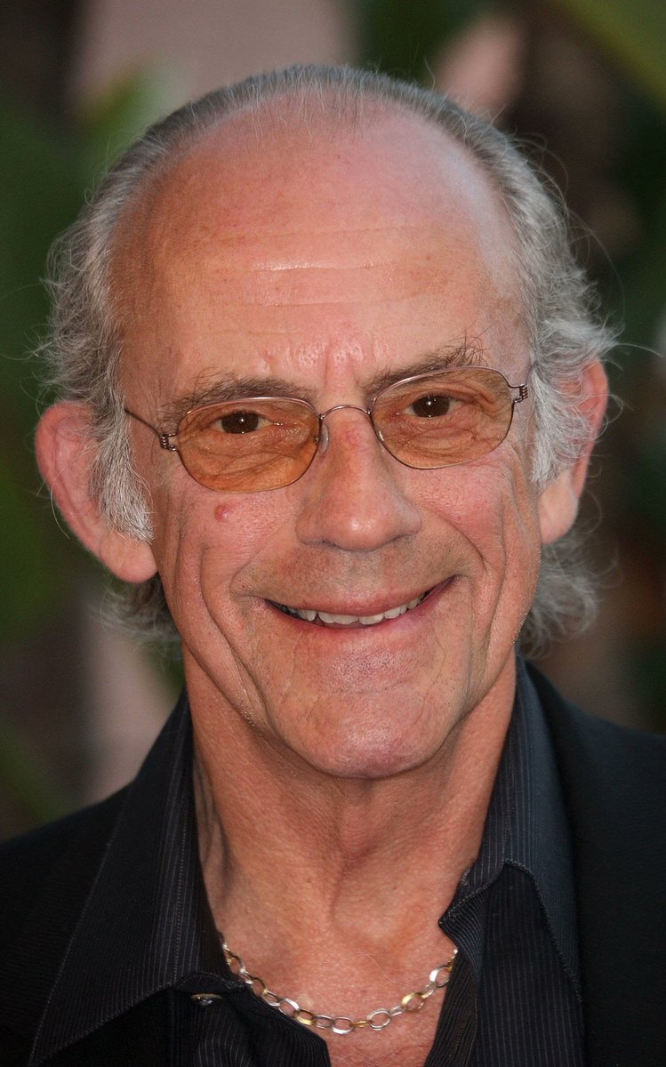 Boite à m’Alice (@boitamalices) on Twitter photo Happy Birthday CHRISTOPHER LLOYD (87 ans) 
Le genre de légende qu'il est tout simplement impossible de ne pas adorer...
Quel est le premier rôle auquel vous pensez qui ne soit PAS Doc Emmett  Brown de BTTF? Happy Birthday CHRISTOPHER LLOYD (87 ans) 
Le genre de légende qu'il est tout simplement impossible de ne pas adorer...
Quel est le premier rôle auquel vous pensez qui ne soit PAS Doc Emmett  Brown de BTTF?