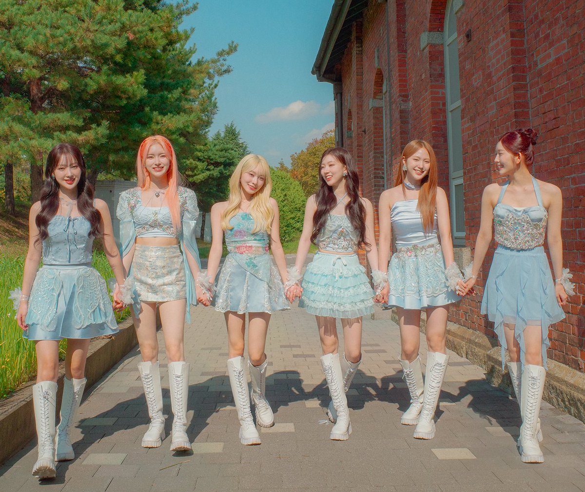 nugupromo's tweet photo. DreamNote's exclusive contract with iMe KOREA will come to an end on November 7th. 

The members will be going their separate ways.

@iMe_Dreamnote https://t.co/0lKPeaqnPU