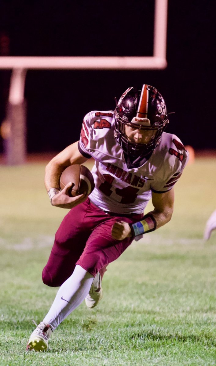Player of the week! <a href="/county_wichita/">Wichita County Athletics</a> 
Cashton Young 3 for 6 passing 27 yards and 22 Carries for 323 yards and 7 tds  and add in Defense! #epicfootballcamps Sponsored by First State Bank  🏦