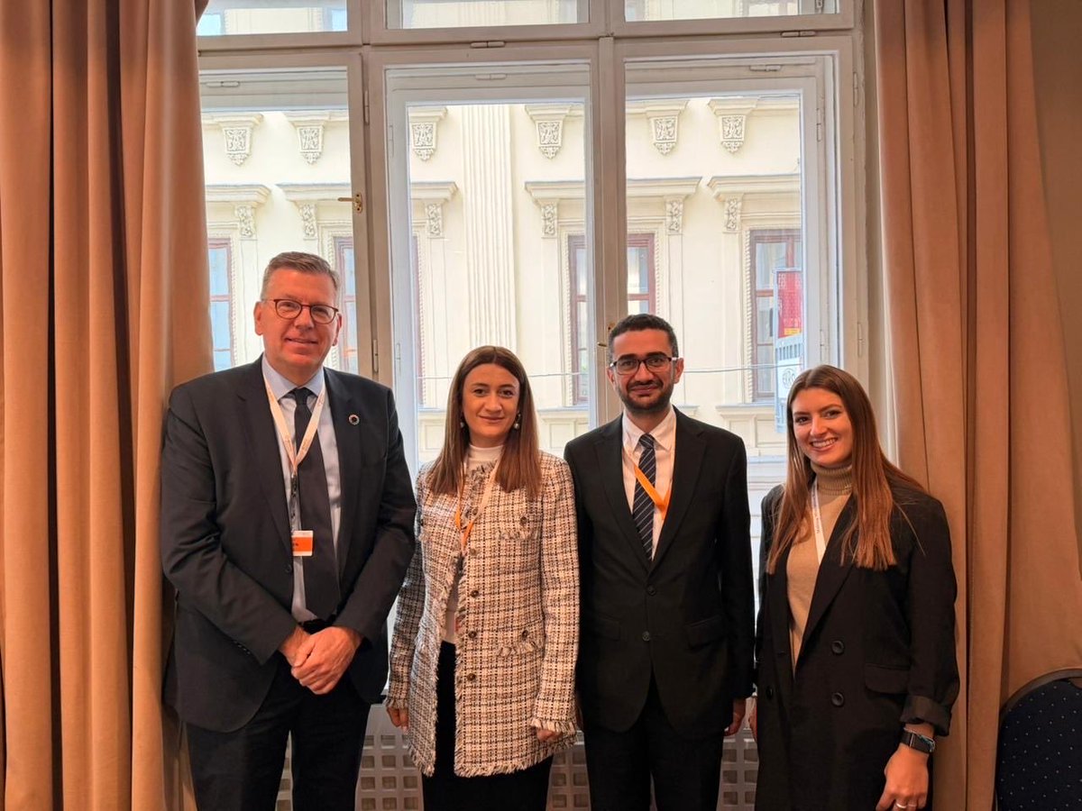 Arthur Erken tweet media