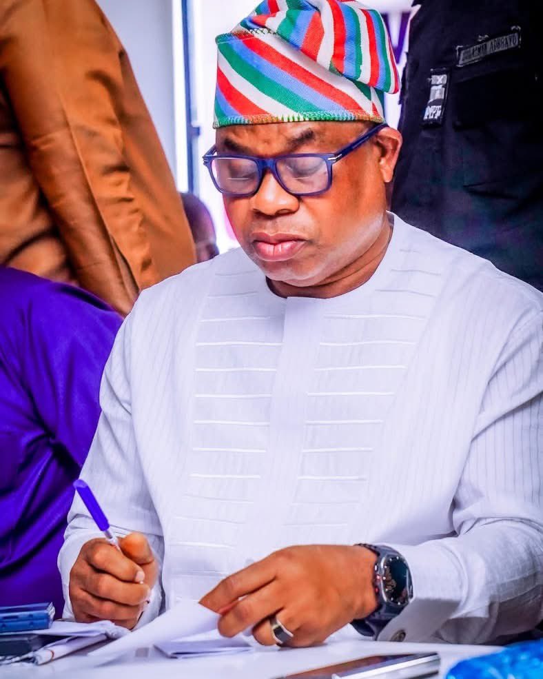RealFikayomi66's tweet photo. Another Opportunity to spread the Word About Asiwaju Munirudeen Bola Oyebamiji(AMBO), A Truly Exceptional, Capable and intelligent .@OyebamijiBola
#AMBO2026
#Atide
#Osun2026 https://t.co/BKZUBlMwNA