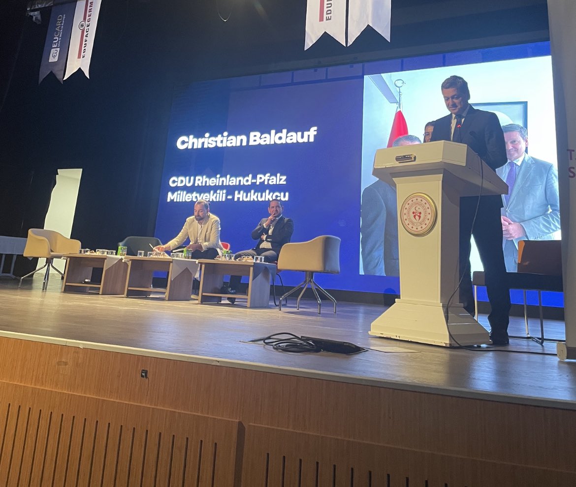 Almanya – Türkiye Arasında Gençlere Yönelik İş Fırsatları Toplantısı 🇩🇪🇹🇷

Gençlerimiz için Avrupa Kariyer yolundayız. 
#Gençlik #İstihdam #Girişimcilik #TürkiyeAlmanya 
🇩🇪🇹🇷🇪🇺
#Youth #Employment #Entrepreneurship #TurkeyGermany #InternationalCooperation #Education #Opportunities