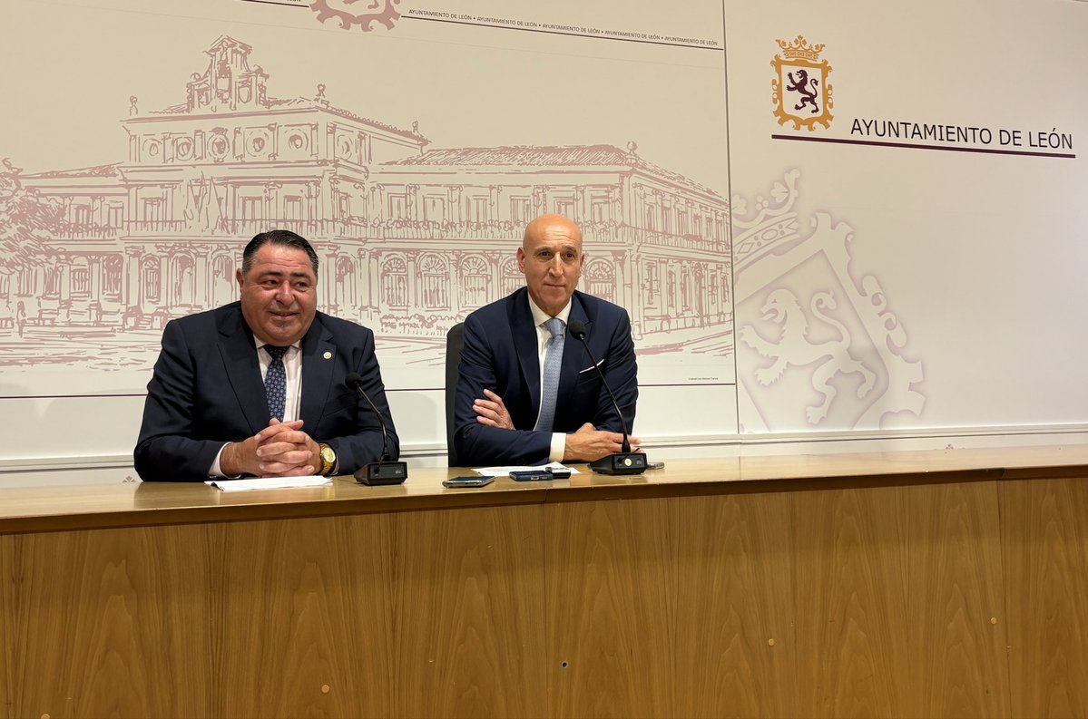 Ayuntamiento de León (@leonayto) on Twitter photo #LeónEsp presentará su candidatura para acoger el XIII Congreso Nacional de Cofradías de Ntra. Sra. de las Angustias.
@jadiezleon, alcalde del #AyuntamientodeLeón, acompañará a los cofrades para apoyar e impulsar la promoción cultural y turística.
🔗 tinyurl.com/nhdf6zvh #LeónEsp presentará su candidatura para acoger el XIII Congreso Nacional de Cofradías de Ntra. Sra. de las Angustias.
@jadiezleon, alcalde del #AyuntamientodeLeón, acompañará a los cofrades para apoyar e impulsar la promoción cultural y turística.
🔗 tinyurl.com/nhdf6zvh