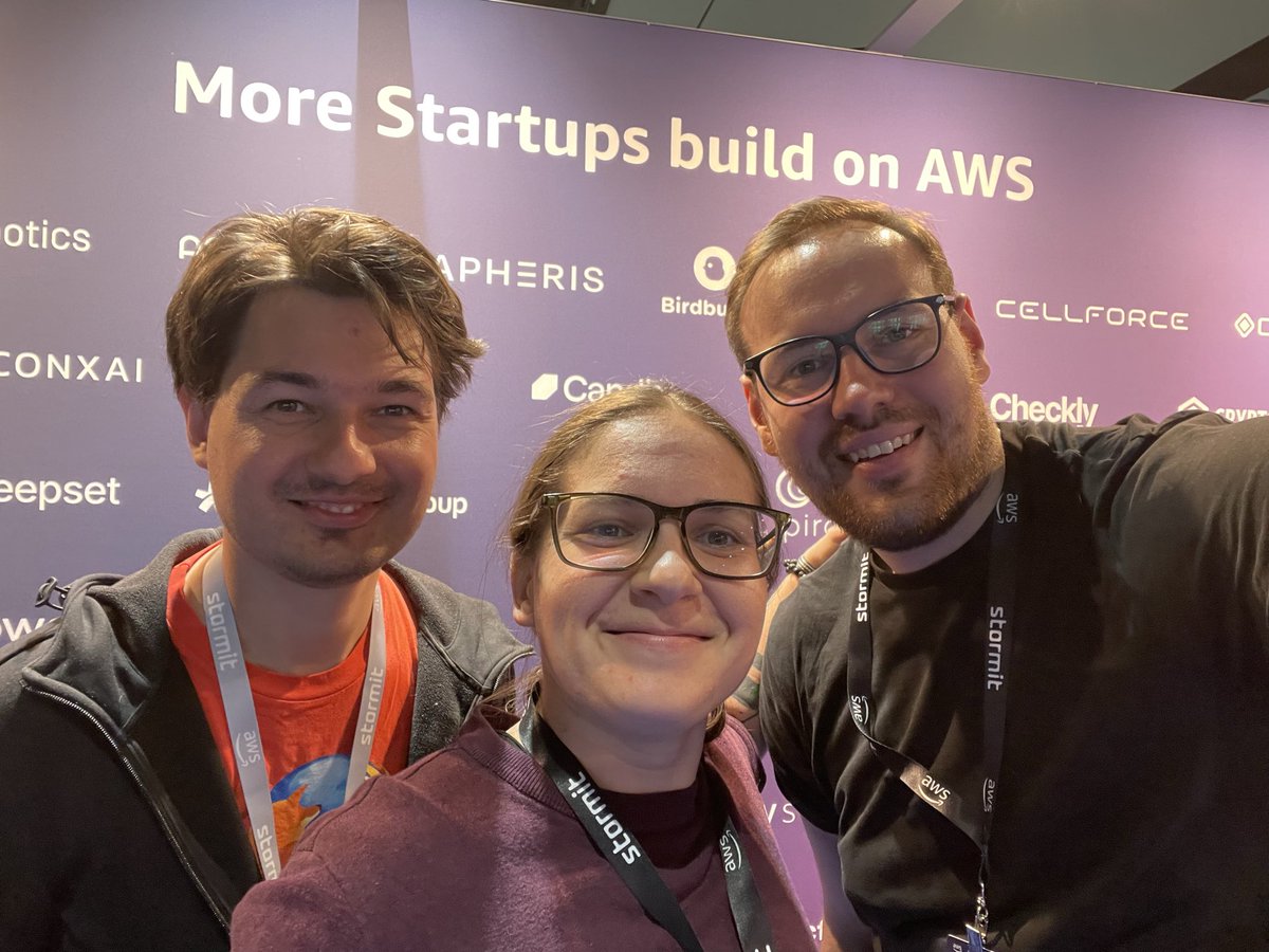 codeacio's tweet image. We’re having a great time at AWS Cloud Day Prague! ☁️
We’re always learning new AWS skills so we can bring the latest cloud insights and improvements to our users. 🚀
#AWSCloudDay #Prague #Codeac #CloudComputing #Learning