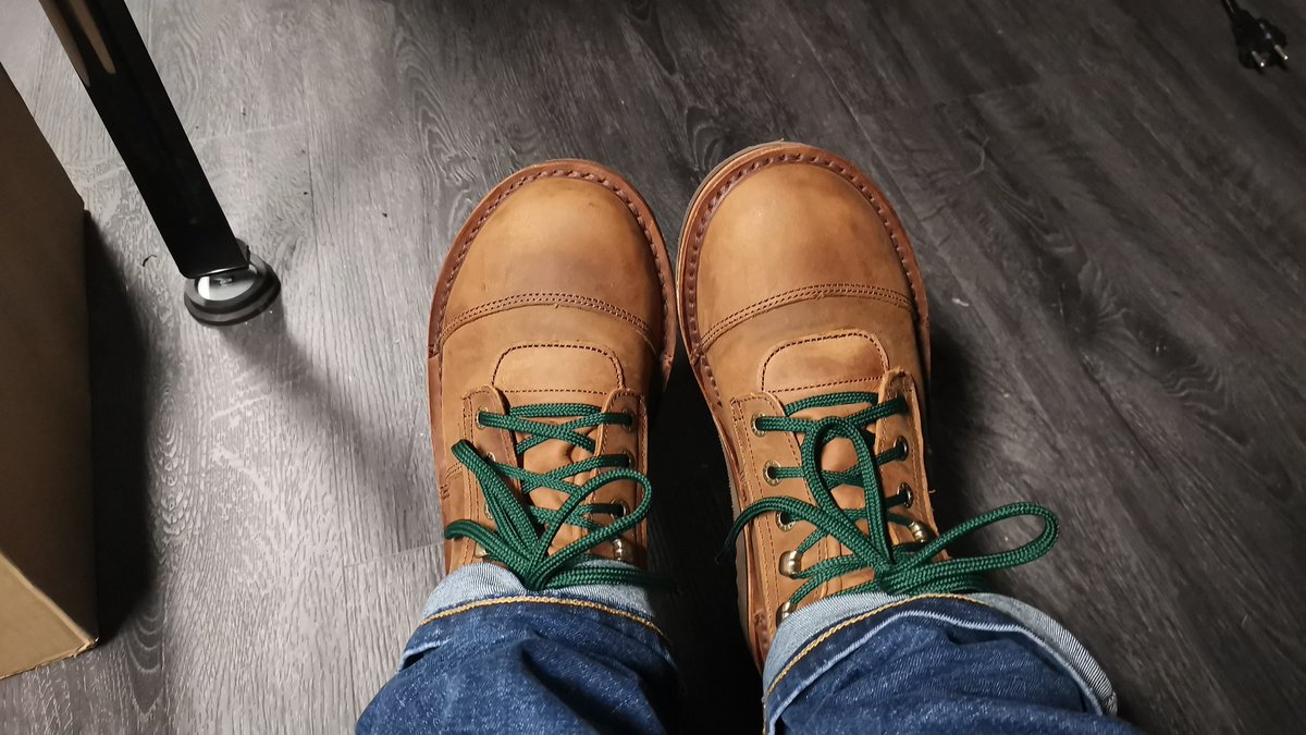 SpoilerMarc's tweet image. Bester Schuhkauf ever... 🥰🥰 Tolle Qualität, super bequem und ein echt schönes Konzept. jimgreenfootwear.de/en/collections…