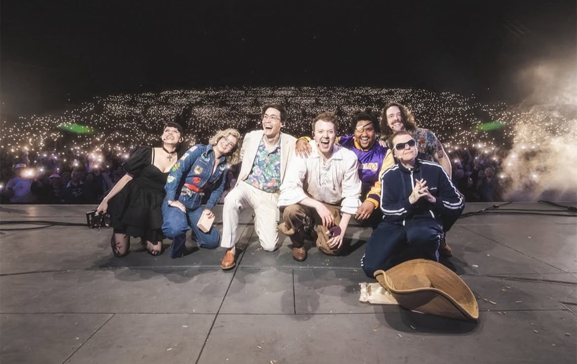 kit / myst 🎆 tweet media