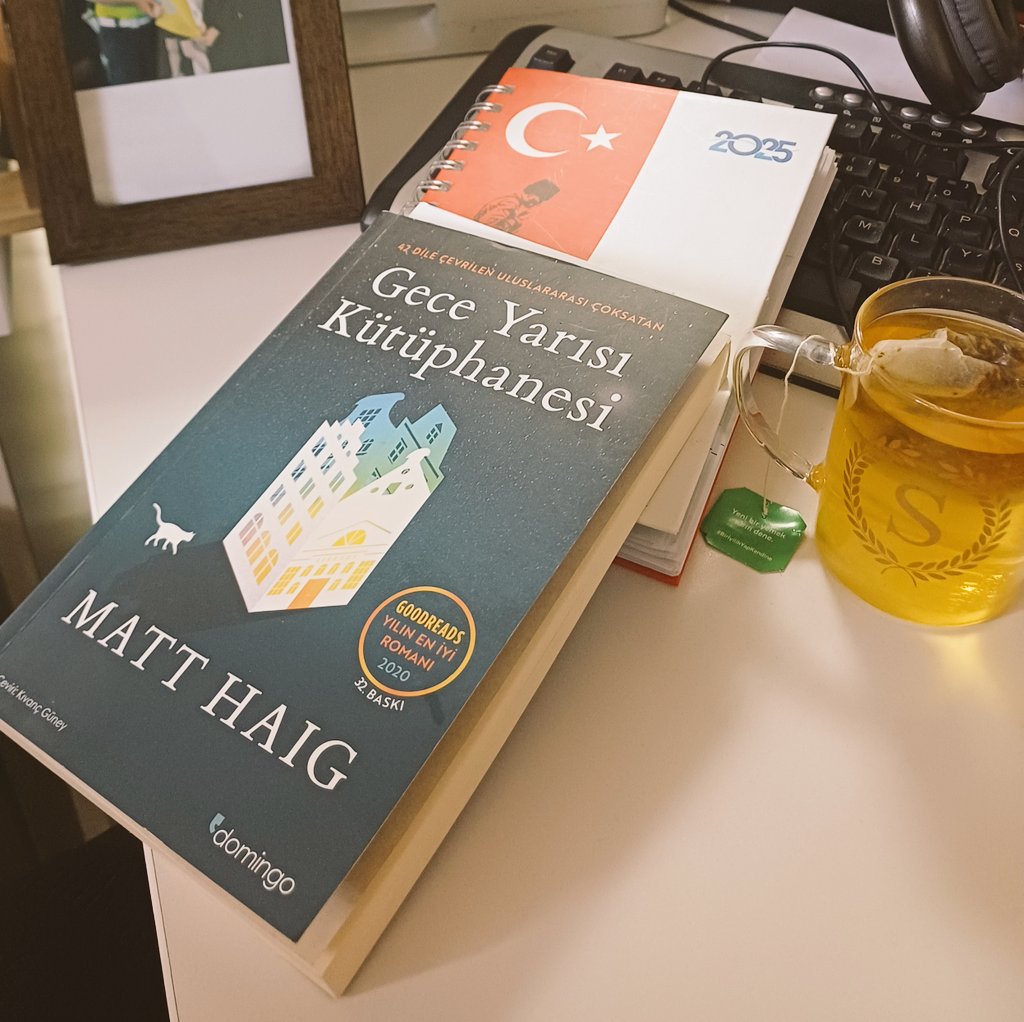 SelmaGkds's tweet photo. Olmak istediğim herşeyi olmam, yaşamak istediğim bütün hayatları yaşamam mümkün değil. İstediğim bütün yetenekleri geliştirmem mümkün değil,istememin nedeni ne peki? https://t.co/z04BI1DkLA