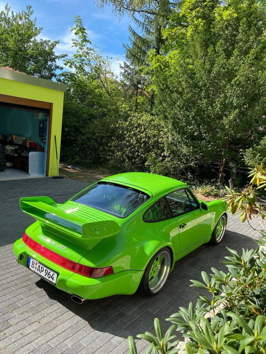Shtreetwear's tweet photo. Porsche 964 Carrera RS https://t.co/sopDGz9qAc